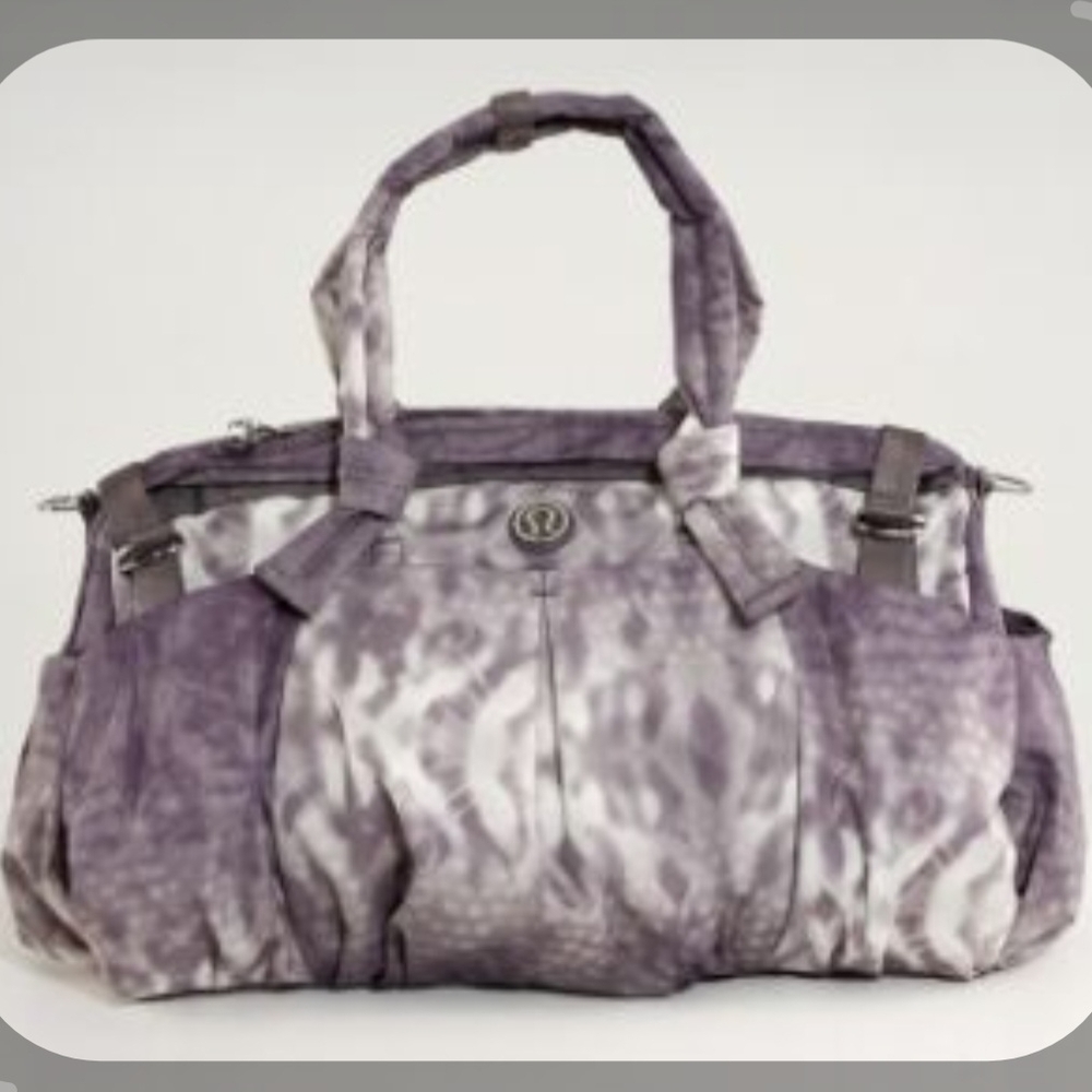 RARE PRINT LULULEMON YOGA DUFFEL